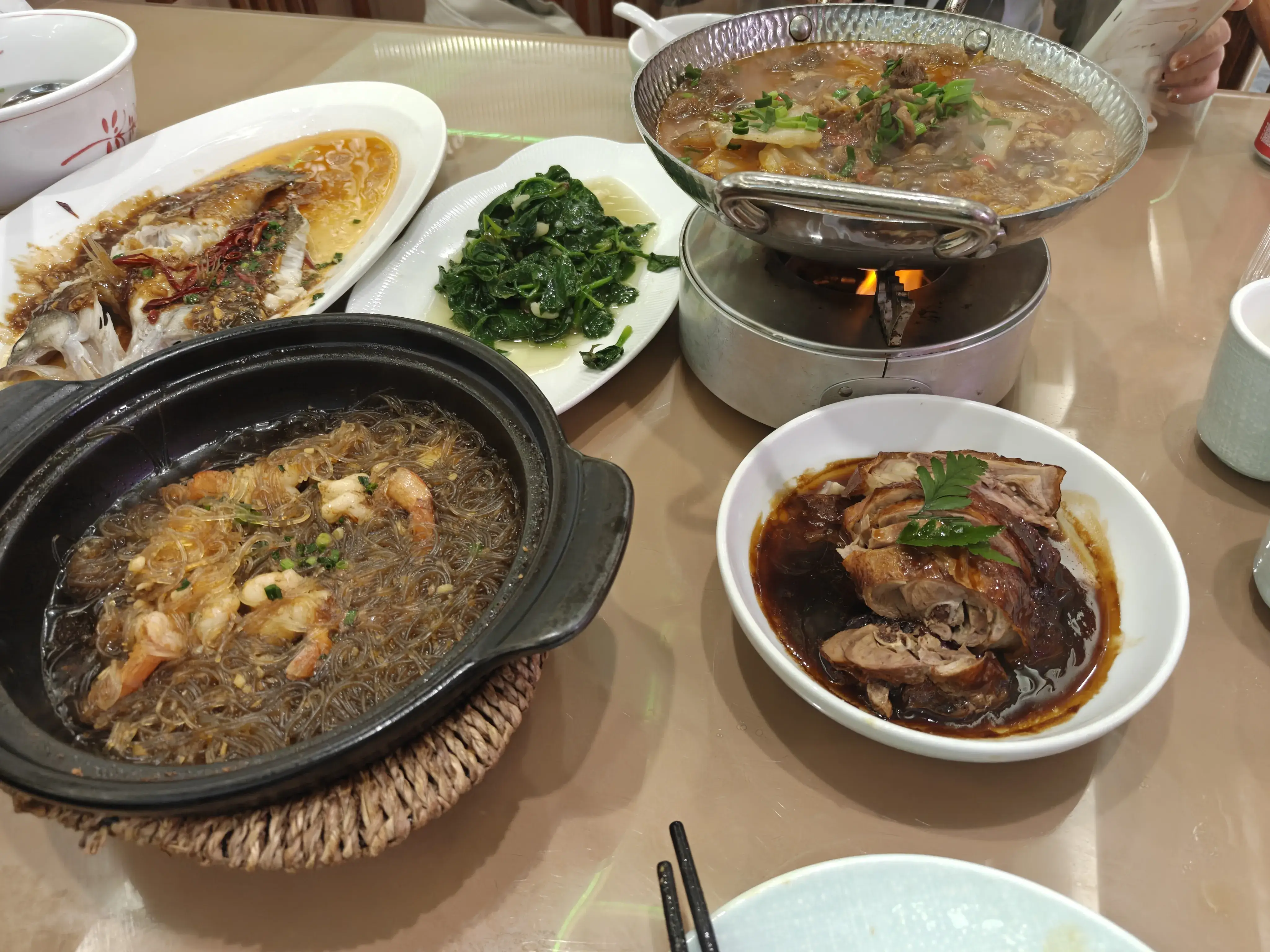 来到新地方自然是品尝当地美食