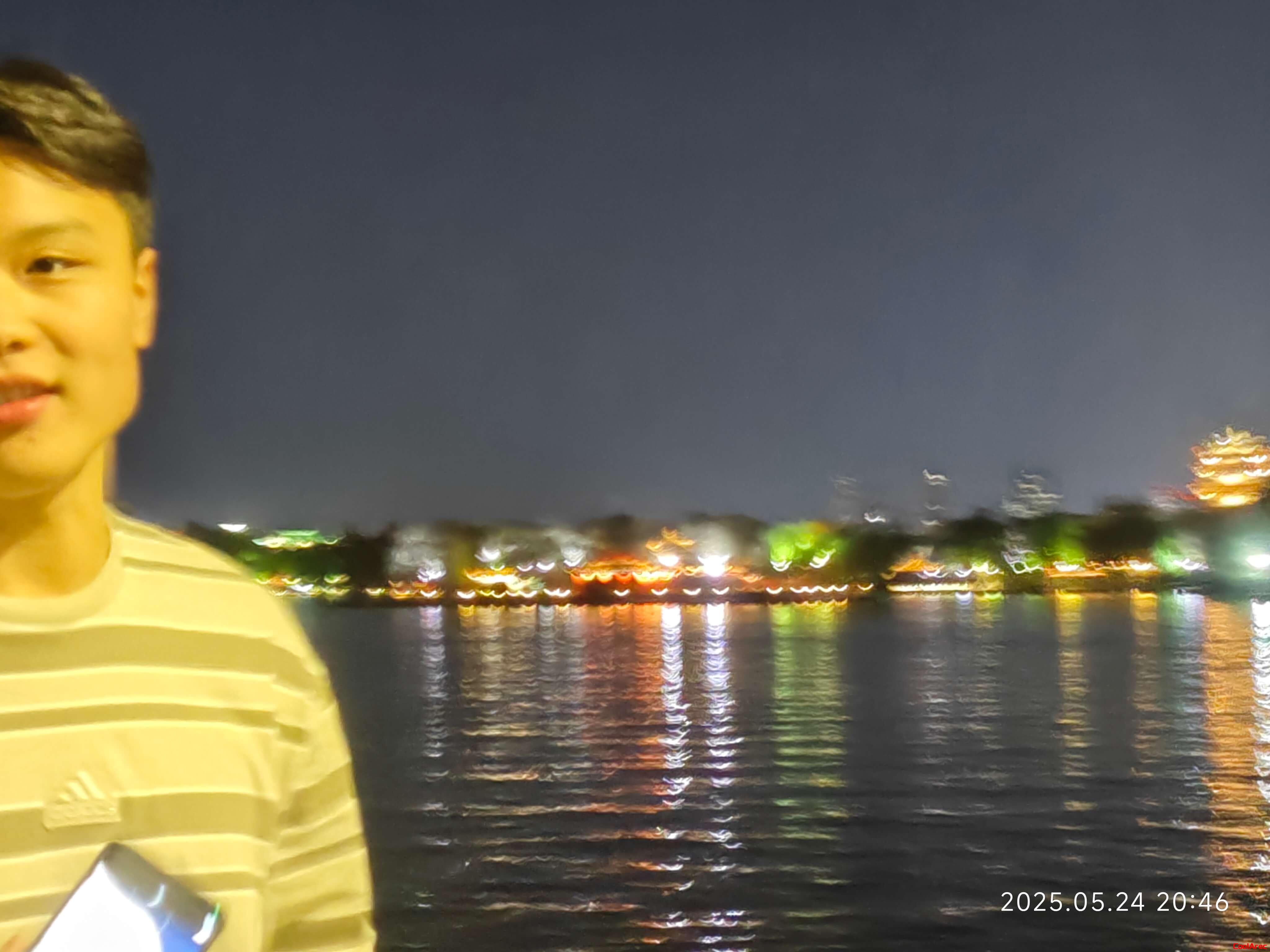 大明湖（好像是？）